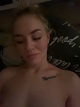 DreamGirl-777 online show from January 25, 2025, 12:05 pm