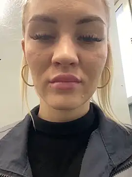 DreamGirl-777 online show from February 12, 2025, 4:23 am