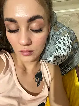 DreamGirl-777 online show from October 22, 2025, 2:17 pm