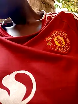 Snapshot of Swirly_blac chatting on November 26, 2025, 6:14 am Swirly blac online show from November 26, 2025, 6:14 am