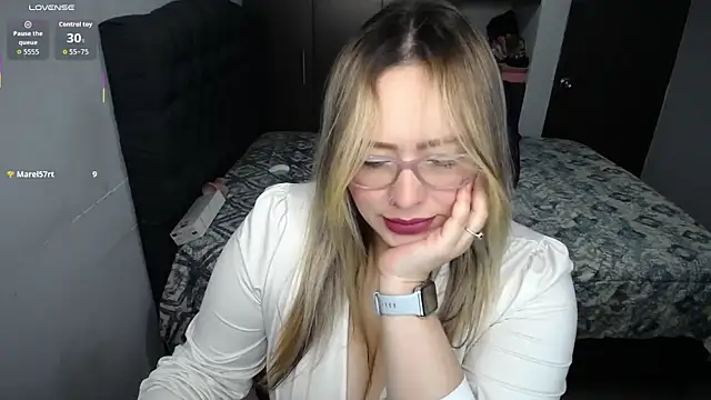 Valentina St online show from October 11, 2025, 8:57 am