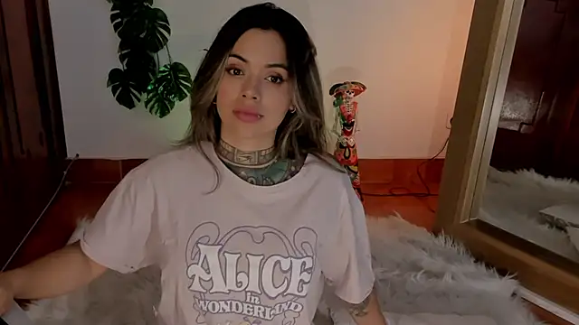 yandracelisofficial online show from February 26, 2025, 1:43 am