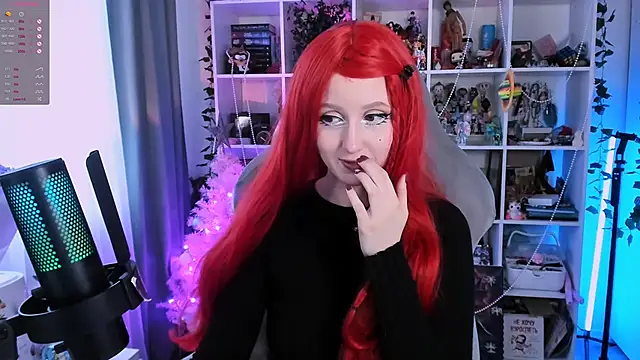 Snapshot of ohclementine chatting on December 18, 2025, 10:32 am ohclementine online show from December 18, 2025, 10:32 am