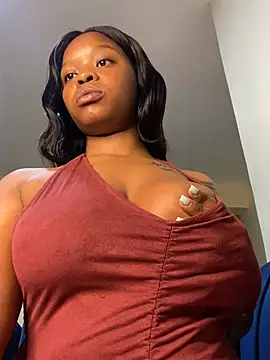 Snapshot of SexxyLunar chatting on February 7, 2025, 8:44 am SexxyLunar online show from February 7, 2025, 8:44 am