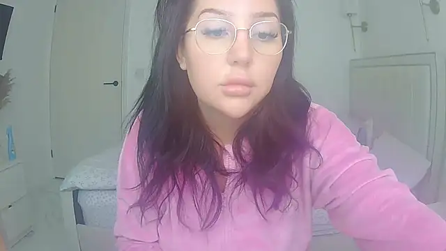 Snapshot of magical_mia chatting on May 20, 2026, 7:36 am magical mia online show from May 20, 2026, 7:36 am