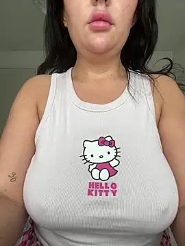 Snapshot of magical_mia chatting on June 1, 2026, 8:16 am magical mia online show from June 1, 2026, 8:16 am