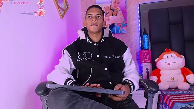 dilan alfonzo online show from March 10, 2026, 4:17 am