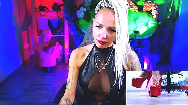 Snapshot of MonicaMaxwel chatting on September 13, 2025, 10:59 am MonicaMaxwel online show from September 13, 2025, 10:59 am