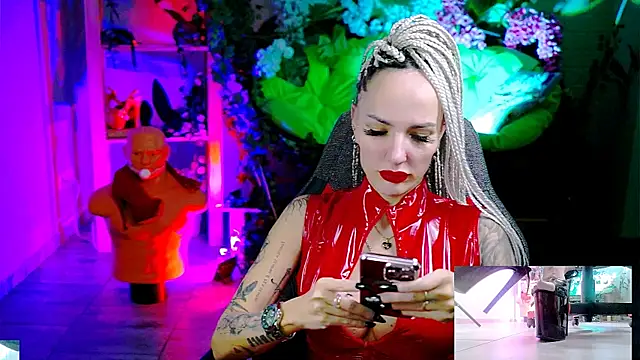 Snapshot of MonicaMaxwel chatting on December 15, 2025, 11:03 am MonicaMaxwel online show from December 15, 2025, 11:03 am