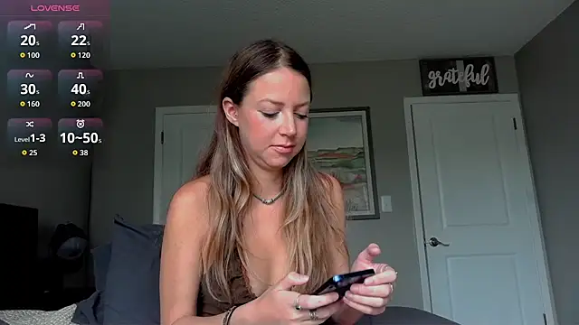 Snapshot of molly_witha_chance chatting on November 6, 2025, 5:47 pm molly witha chance online show from November 6, 2025, 5:47 pm