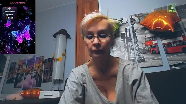 HelgaHimmell online show from November 20, 2025, 10:48 am