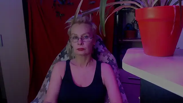 HelgaHimmell online show from March 28, 2026, 10:53 pm