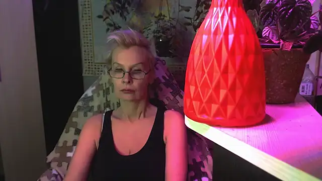 HelgaHimmell online show from April 1, 2026, 10:51 pm