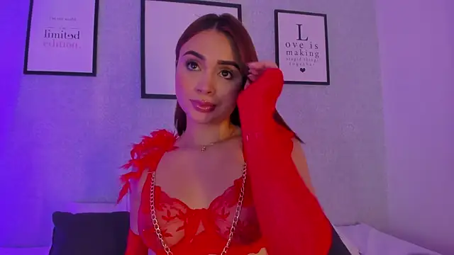 Snapshot of sophia_98 chatting on March 2, 2025, 3:34 am sophia 98 online show from March 2, 2025, 3:34 am