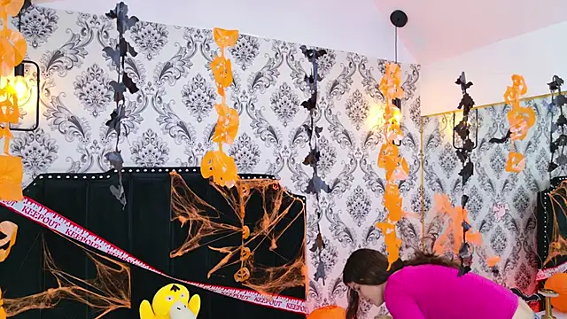 Snapshot of LexaDeRusso chatting on October 23, 2025, 7:34 pm LexaDeRusso online show from October 23, 2025, 7:34 pm