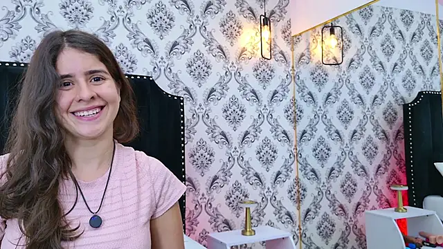 Snapshot of LexaDeRusso chatting on November 21, 2025, 7:56 pm LexaDeRusso online show from November 21, 2025, 7:56 pm