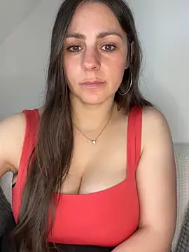 Loella-Rose online show from May 18, 2026, 7:47 am
