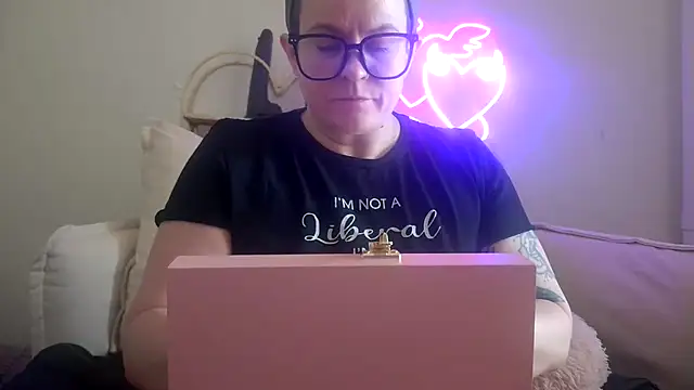 quinnmariexo online show from February 9, 2026, 7:07 pm