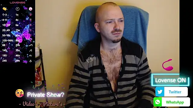 Snapshot of RealManHaveHairy chatting on February 17, 2026, 5:26 am RealManHaveHairy online show from February 17, 2026, 5:26 am