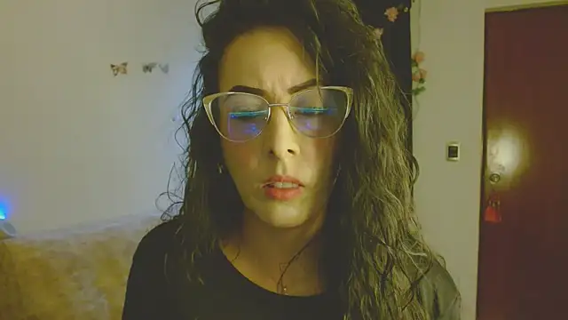 ella peck online show from May 16, 2026, 7:34 pm