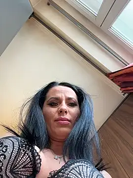 Hotmomcheckk  online show from March 24, 2026, 10:20 am