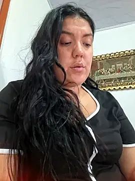 Sophie-hatter online show from December 19, 2025, 3:41 pm