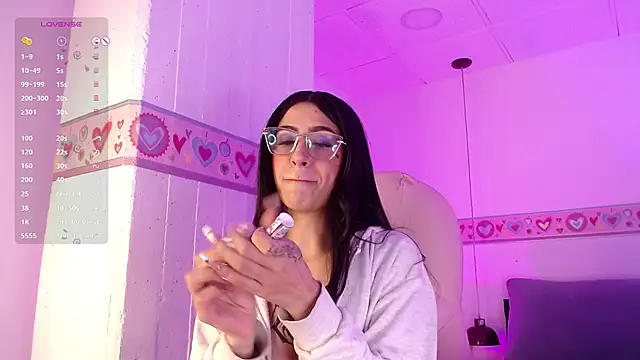 Snapshot of keily_gh1 chatting on February 14, 2025, 5:30 am keily gh1 online show from February 14, 2025, 5:30 am