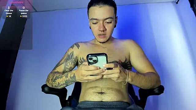 Snapshot of male_pussy chatting on December 3, 2024, 4:50 pm male pussy online show from December 3, 2024, 4:50 pm