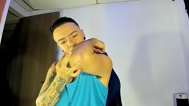 Snapshot of male_pussy chatting on December 20, 2024, 1:58 am male pussy online show from December 20, 2024, 1:58 am