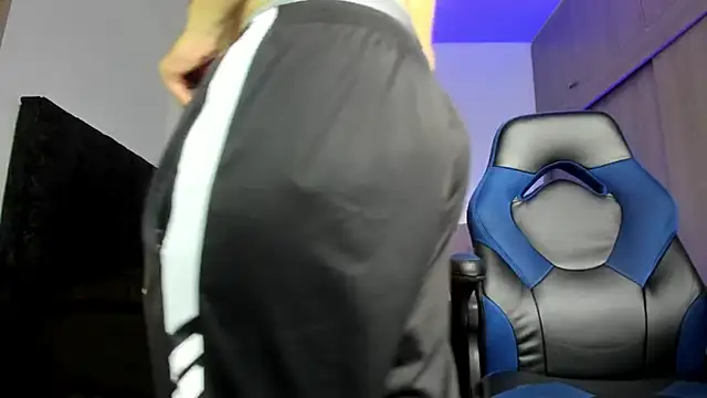 Snapshot of male_pussy chatting on October 11, 2025, 5:00 pm male pussy online show from October 11, 2025, 5:00 pm