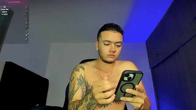 male pussy online show from November 27, 2025, 4:53 pm