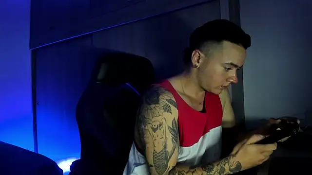 male pussy online show from December 5, 2025, 6:37 pm