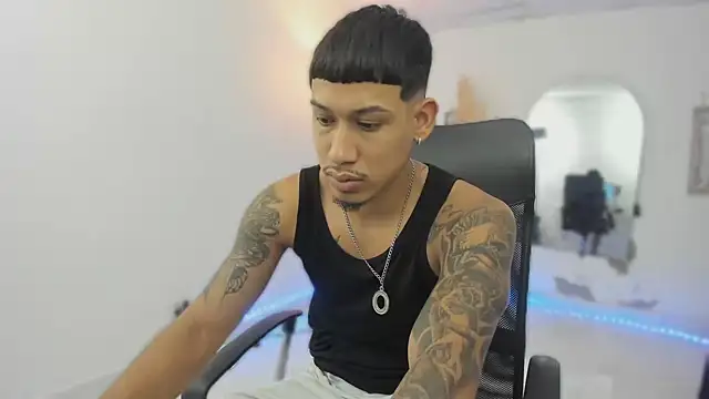 slim master12 online show from January 16, 2026, 11:42 pm