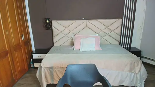 Raquel jones online show from March 12, 2025, 11:53 am