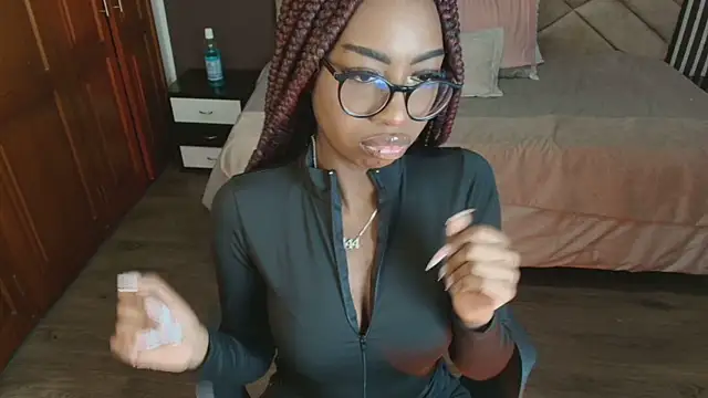 Raquel jones online show from March 15, 2025, 11:40 am