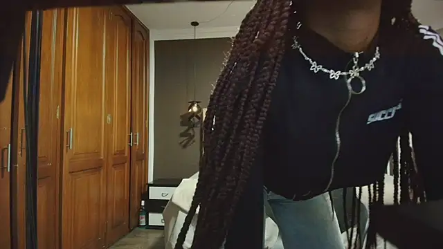 Raquel jones online show from March 18, 2025, 11:41 am