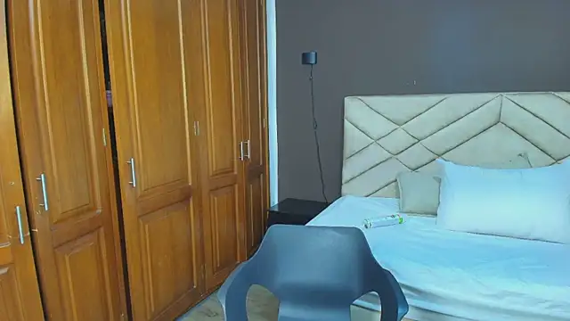 Raquel jones online show from October 29, 2025, 11:45 am