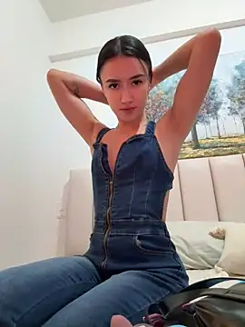 SaraWilliamss  online show from December 25, 2024, 2:14 am