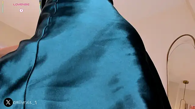 emilyruiz1 online show from March 16, 2026, 3:49 pm