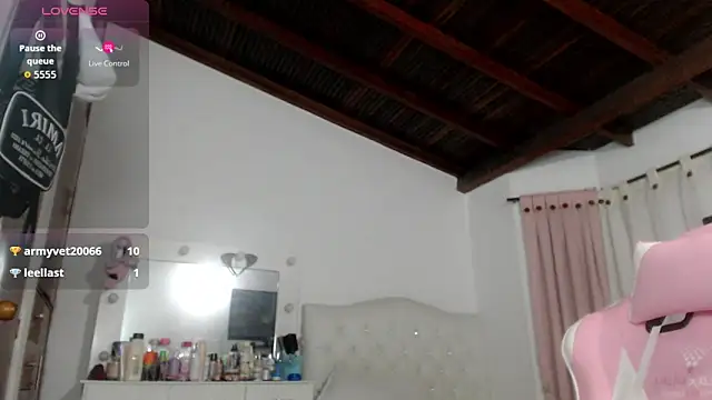 Snapshot of milk_cow_ chatting on November 8, 2025, 5:18 am milk cow online show from November 8, 2025, 5:18 am