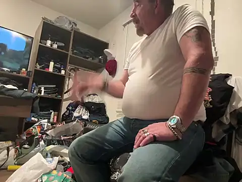 JakTRipr online show from February 18, 2025, 9:43 am