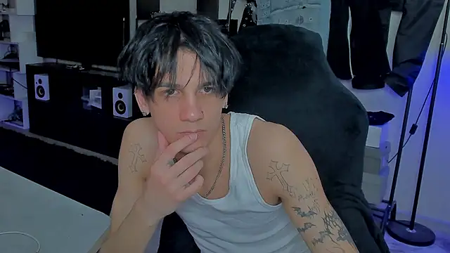 MarkBrowniii online show from April 13, 2026, 3:23 am