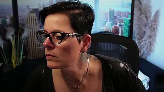 ninarandmann online show from November 2, 2025, 4:53 pm