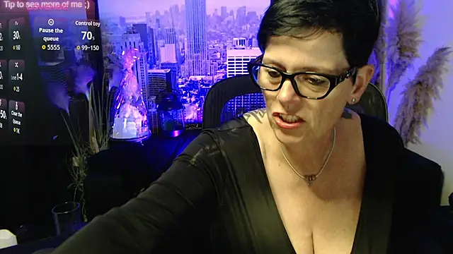 Snapshot of ninarandmann chatting on June 10, 2026, 2:38 pm ninarandmann online show from June 10, 2026, 2:38 pm