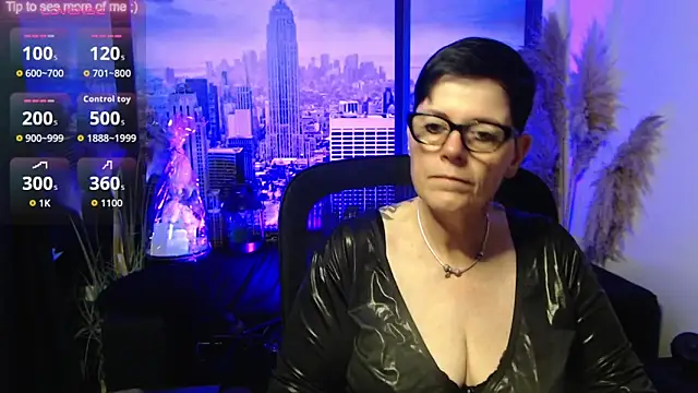 Snapshot of ninarandmann chatting on June 17, 2026, 5:36 pm ninarandmann online show from June 17, 2026, 5:36 pm