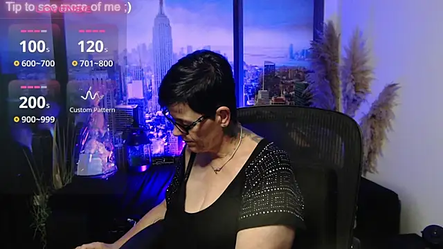 Snapshot of ninarandmann chatting on July 12, 2026, 4:20 pm ninarandmann online show from July 12, 2026, 4:20 pm