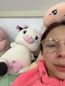 Snapshot of Bonniepark chatting on January 7, 2026, 4:04 am Bonniepark online show from January 7, 2026, 4:04 am