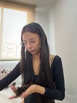 Snapshot of Bonniepark chatting on January 10, 2026, 1:02 pm Bonniepark online show from January 10, 2026, 1:02 pm