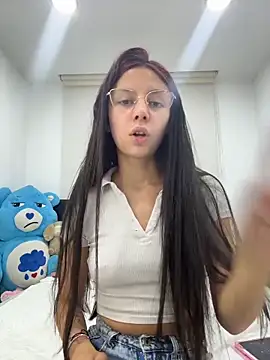 Snapshot of Bonniepark chatting on February 19, 2026, 12:06 am Bonniepark online show from February 19, 2026, 12:06 am