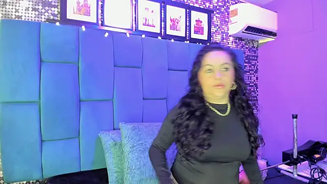 Snapshot of hanny_milf chatting on November 18, 2025, 11:47 am hanny milf online show from November 18, 2025, 11:47 am